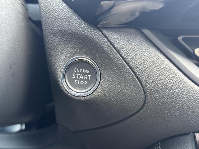 Opel Grandland 1.6 Turbo Plug-In Hybrid 4x4 GSe Werkelijk als nieuw! | 300pk en 1e eigenaar | incl. 2x lader (!) | Camera | 19" GSe LMV | Vol lederen bekleding met stoelverwarming en koeling! | Full LED | Keyless | Climate Control | Ad. Cruise control