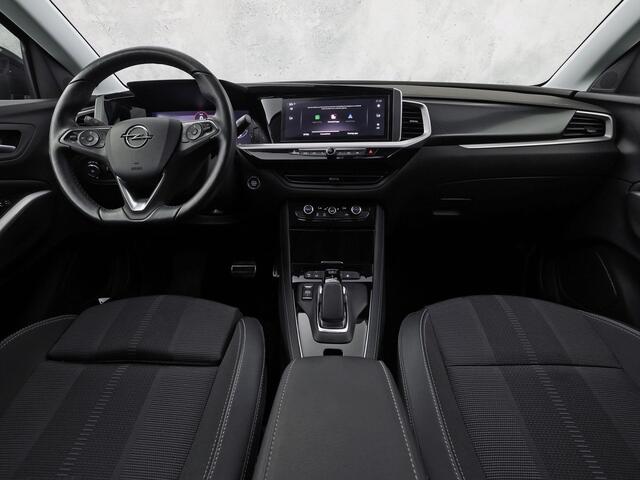 Opel Grandland 1.6 Turbo Plug-In Hybrid Elegance Black Pack 224Pk Automaat (VIRTUAL COCKPIT, SOH 98,4%, BLACK PACK, APPLE CARPLAY, GROOT NAVI, KEYLESS, SPORTSTOELEN, GETINT GLAS, ADAPTIVE CRUISE, NIEUWSTAAT)
