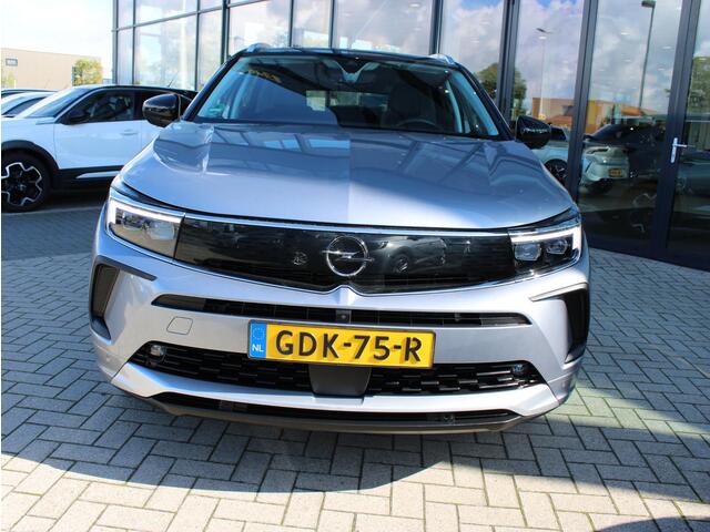 Opel Grandland 1.6 Turbo Plug-In Hybrid 4x4 Business Elegance NAVI / CAMERA / TREKHAAK