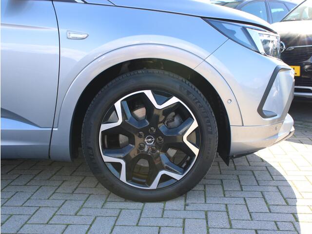 Opel Grandland 1.6 Turbo Plug-In Hybrid 4x4 Business Elegance NAVI / CAMERA / TREKHAAK