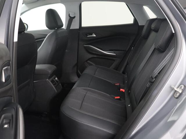 Opel Grandland 1.2 Turbo | Automaat | Apple Carplay | Dodehoek Ass. | Stuurwielverwarming | Camera |