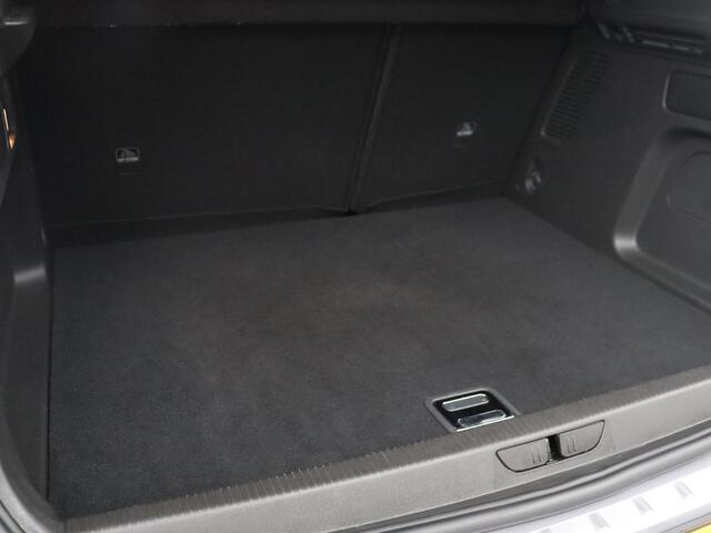 Opel Grandland 1.2 Turbo | Automaat | Apple Carplay | Dodehoek Ass. | Stuurwielverwarming | Camera |