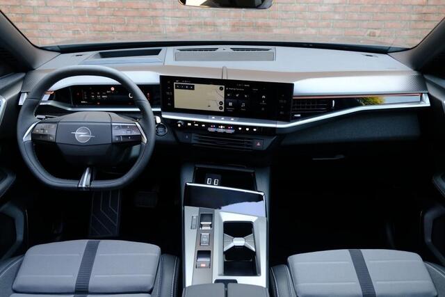 Opel Grandland 1.2 Turbo Hybrid 145pk eDCT6 GS - Panoramadak - Adaptive Cruise - Head-up display - Stoelverwarming - Elektrische achterklep - 360° Camera - Focal Audio