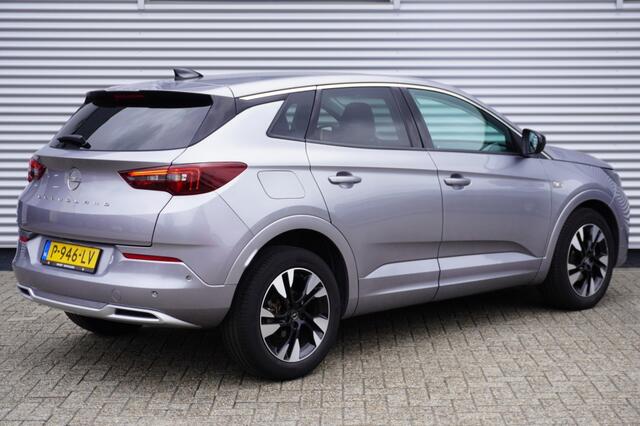 Opel Grandland 1.2 Turbo Business Elegance / Camera / Adaptieve LED koplampen / Navigatie