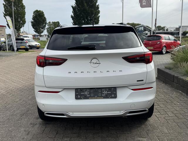 Opel Grandland 1.6 Turbo Plug-In Hybrid Level 3 Als nieuw!! en geheel rijklaar incl. garantie en beurt | Leer-Alcantara AGR stoelen | Keyless | 2x lader | Full LED | Cruise adaptief | Climate | Camera | Winterpakket met stuurverwarming | Carplay en Android auto
