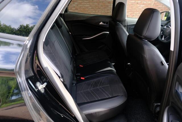 Opel Grandland 1.2 Turbo Hybrid 145pk eDCT6 GS - Adaptieve cruise - Achteruitrijcamera - Apple CarPlay - Navigatiesysteem - Parkeersensoren - Climate control - Keyless - Dodehoekdetectie