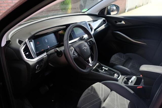 Opel Grandland 1.2 Turbo Hybrid 145pk eDCT6 GS - Adaptieve cruise - Achteruitrijcamera - Apple CarPlay - Navigatiesysteem - Parkeersensoren - Climate control - Keyless - Dodehoekdetectie