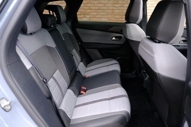 Opel Grandland 1.2 Turbo Hybrid 145pk eDCT6 GS - Panoramadak - Adaptive Cruise - Head-up display - Stoelverwarming - Elektrische achterklep - 360° Camera - Focal Audio