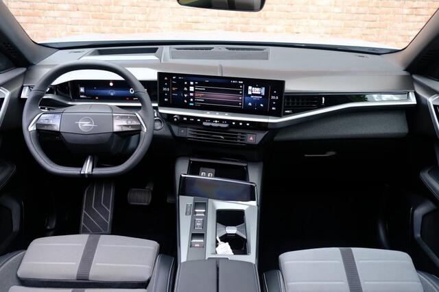 Opel Grandland 1.2 Turbo Hybrid 145pk eDCT6 GS - Panoramadak - Adaptive Cruise - Head-up display - Stoelverwarming - Elektrische achterklep - 360° Camera - Focal Audio