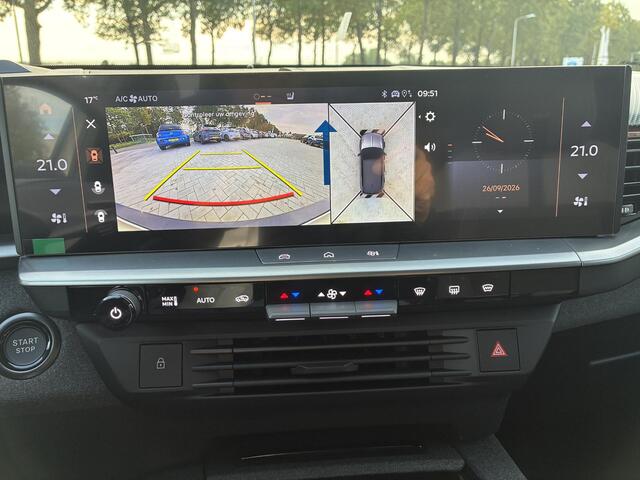 Opel Grandland Electric Business Edition 73 kWh | ECC | Navigatie | Elektrisch glazen panorama-dak | Matrix LED Verlichting | Cruise control | Camera | Winterpakket | 19" LM-Velgen