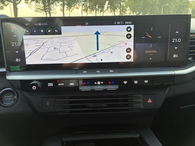 Opel Grandland Electric Business Edition 73 kWh | ECC | Navigatie | Elektrisch glazen panorama-dak | Matrix LED Verlichting | Cruise control | Camera | Winterpakket | 19" LM-Velgen