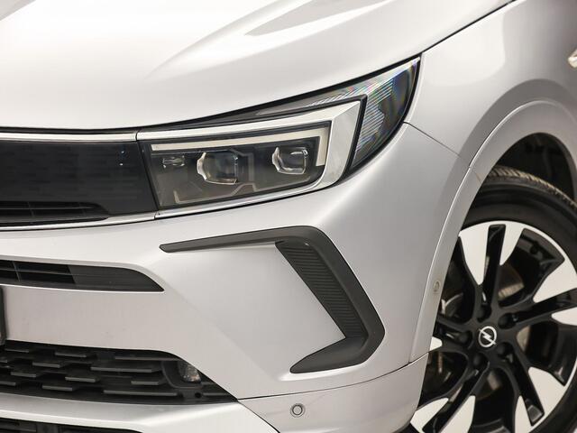 Opel Grandland 1.6 Turbo Plug-In Hybrid 4x4 Ultimate 224Pk Automaat (NAP, VIRTUAL COCKPIT, SOH 96,6%, APPLE CARPLAY, GROOT NAVI, KEYLESS, SPORTSTOELEN, GETINT GLAS, ADAPTIVE CRUISE, NIEUWSTAAT)