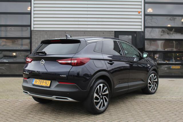 Opel Grandland X 1.2 Turbo Ultimate / Panoramadak / Leer / Carplay