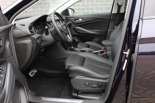 Opel Grandland X 1.2 Turbo Ultimate / Panoramadak / Leer / Carplay