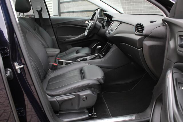 Opel Grandland X 1.2 Turbo Ultimate / Panoramadak / Leer / Carplay