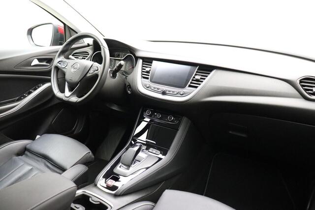Opel Grandland X 1.6 Turbo Hybrid 225pk Innovation | Navigatie | Camera | Lederen bekleding | Stoelventilatie | Elektrische achterklep | LED koplampen | Parkeersensoren