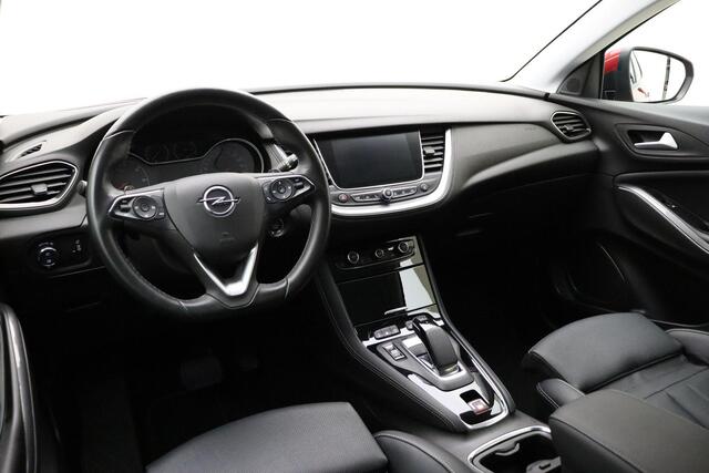 Opel Grandland X 1.6 Turbo Hybrid 225pk Innovation | Navigatie | Camera | Lederen bekleding | Stoelventilatie | Elektrische achterklep | LED koplampen | Parkeersensoren