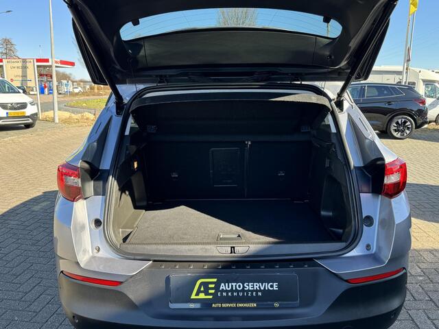 Opel Grandland X 1.2 Turbo Innovation AUTOMAAT | Trekhaak | Panorama dak | Winterpakket | Clima | Navi | Carplay