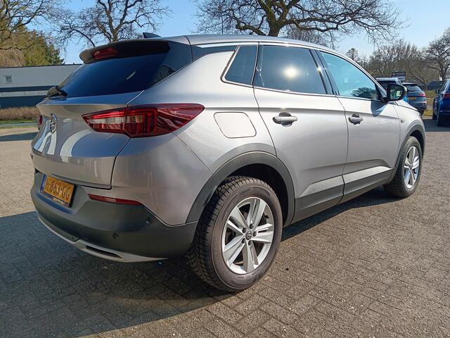 Opel Grandland X 1.2 Turbo Business Executive|AUTOMAAT||STOEL/STUURVERW|NAV|NIEUWSTAAT