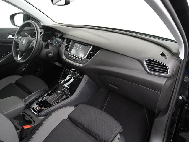 Opel Grandland X 1.2 Turbo Autom. AGR-Comfort Stoelen Verwarmd Trekhaak Apple Carplay Android Auto Navi Ecc Cruise control Pdc Verkeersbord detectie Regen/Lichtsensor Led Wifi Rijstrooksensor Business Executive