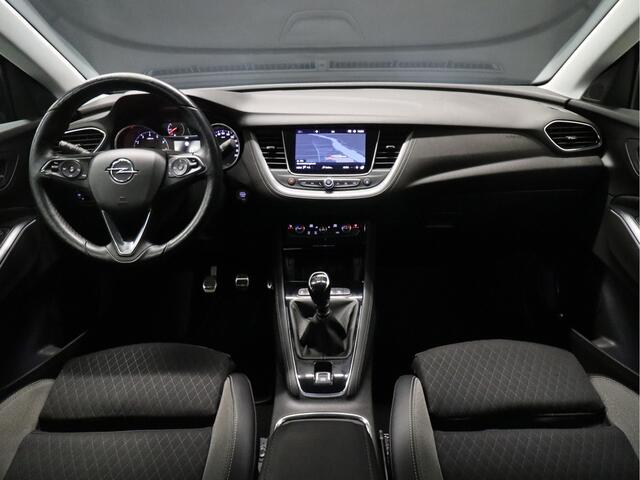 Opel Grandland X 1.2 Turbo Business Executive [TREKHAAK, APPLE CARPLAY, ANDROID, CAMERA, STUUR VERWARMD, LANE ASSIST, NIEUWSTAAT]