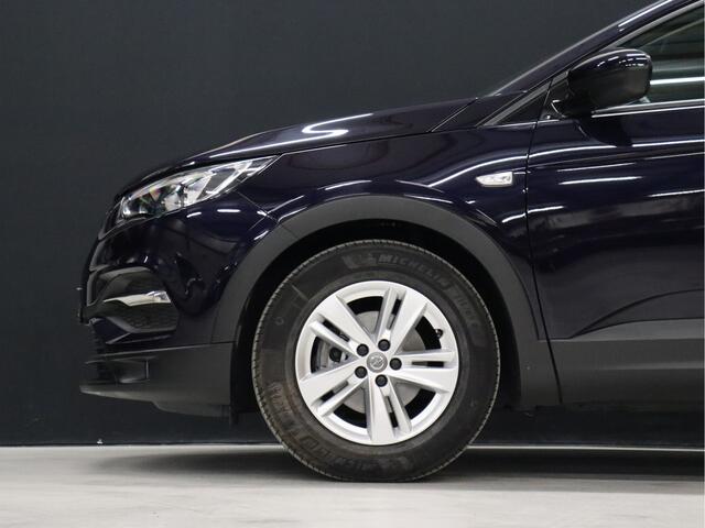 Opel Grandland X 1.2 Turbo Business Executive [APPLE CARPLAY, ANDROID AUTO, PARKEERSENSOR V+A, STUUR VERWARMD, NIEUWSTAAT]