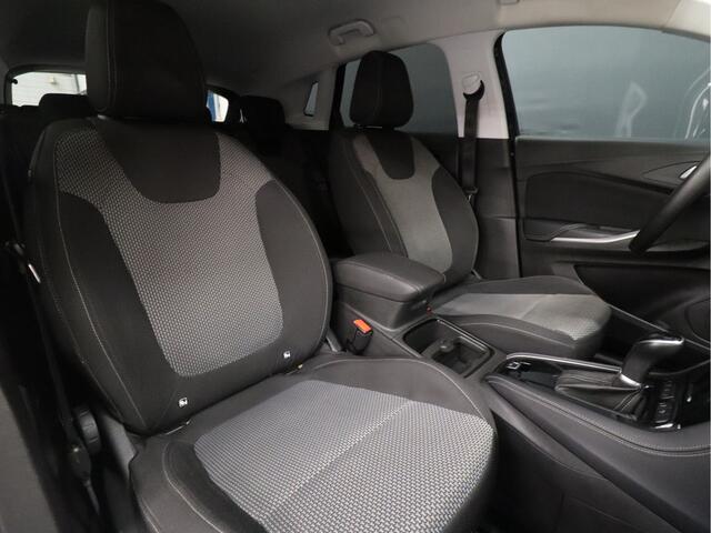 Opel Grandland X 1.2 Turbo Business Executive [APPLE CARPLAY, ANDROID AUTO, PARKEERSENSOR V+A, STUUR VERWARMD, NIEUWSTAAT]
