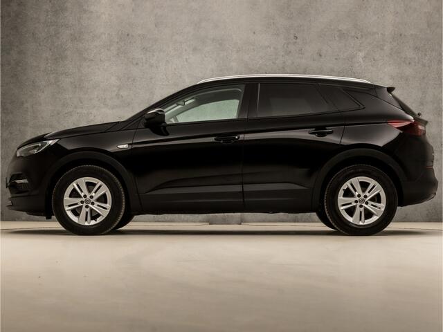 Opel Grandland X 1.2 Turbo Business Edition (APPLE CARPLAY, GROOT NAVI, STUUR/STOELVERWARMING, CAMERA, LEDER, SPORTSTOELEN, LED KOPLAMPEN, PARKEERSENSOREN, NIEUWE APK, NIEUWSTAAT)