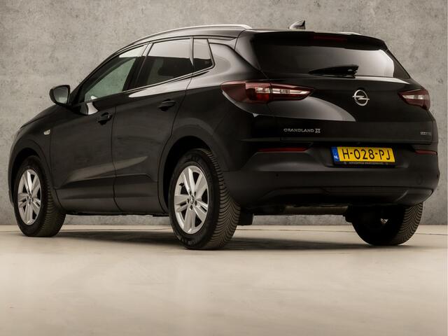 Opel Grandland X 1.2 Turbo Business Edition (APPLE CARPLAY, GROOT NAVI, STUUR/STOELVERWARMING, CAMERA, LEDER, SPORTSTOELEN, LED KOPLAMPEN, PARKEERSENSOREN, NIEUWE APK, NIEUWSTAAT)