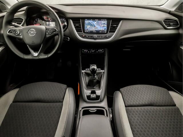 Opel Grandland X 1.2 Turbo Business Edition (APPLE CARPLAY, GROOT NAVI, STUUR/STOELVERWARMING, CAMERA, LEDER, SPORTSTOELEN, LED KOPLAMPEN, PARKEERSENSOREN, NIEUWE APK, NIEUWSTAAT)