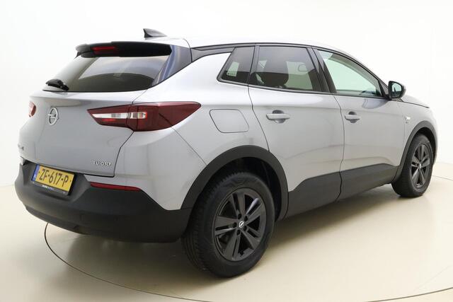 Opel Grandland X 1.2 Turbo 120 Jaar Edition 130 PK | Navigatie | AGR | Climate control | Stoel & Stuurverwarming | Lichtmetalen velgen | DAB Radio | Parkeersensoren voor en achter