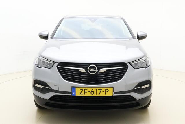 Opel Grandland X 1.2 Turbo 120 Jaar Edition 130 PK | Navigatie | AGR | Climate control | Stoel & Stuurverwarming | Lichtmetalen velgen | DAB Radio | Parkeersensoren voor en achter