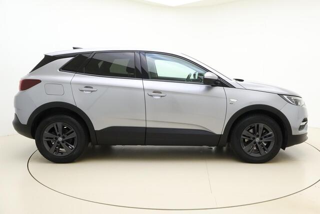 Opel Grandland X 1.2 Turbo 120 Jaar Edition 130 PK | Navigatie | AGR | Climate control | Stoel & Stuurverwarming | Lichtmetalen velgen | DAB Radio | Parkeersensoren voor en achter