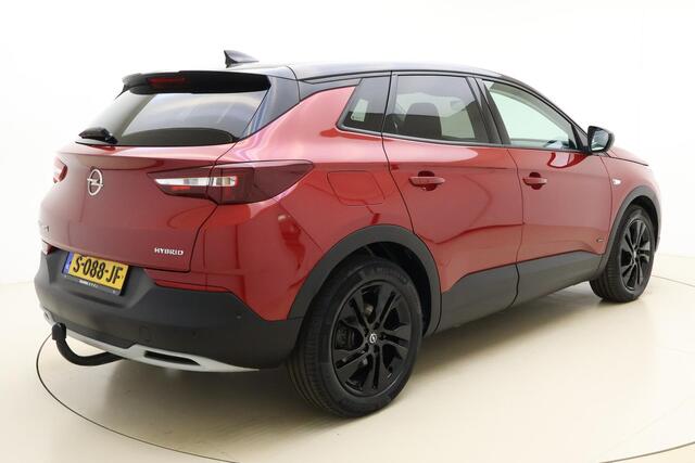 Opel Grandland X 1.6 Turbo 225pk Hybrid Business Edition | Navigatie | Achteruitrijcamera | Climate control | LED verlichting | Parkeersensoren | Trekhaak | Zwart dak