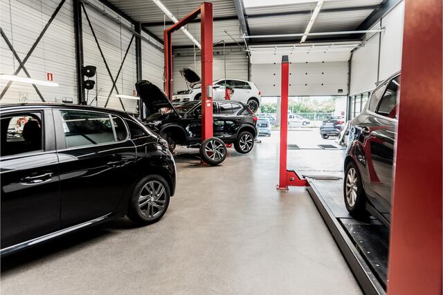 Opel Grandland X 1.2 130Pk Turbo 120 Jaar Edition