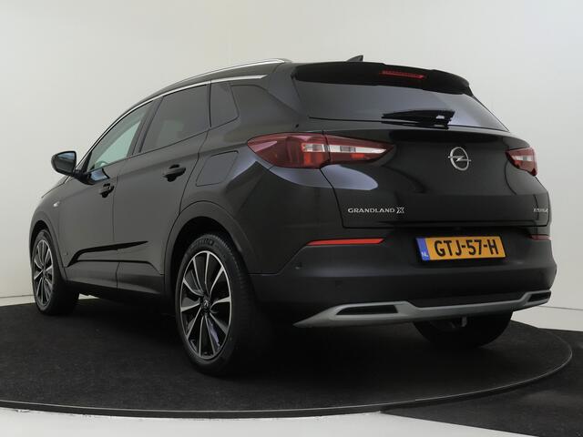 Opel Grandland X 1.6 Turbo Hybrid4 300pk Ultimate | Leder | Stoelverwarming + Ventilatie | Navigatie | 19" Velgen
