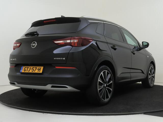 Opel Grandland X 1.6 Turbo Hybrid4 300pk Ultimate | Leder | Stoelverwarming + Ventilatie | Navigatie | 19" Velgen