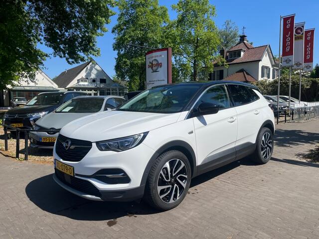 Opel Grandland X 1.2 TURBO EXECUTIVE AUTOMAAT / CAMERA / CARPLAY / 19'' LMV