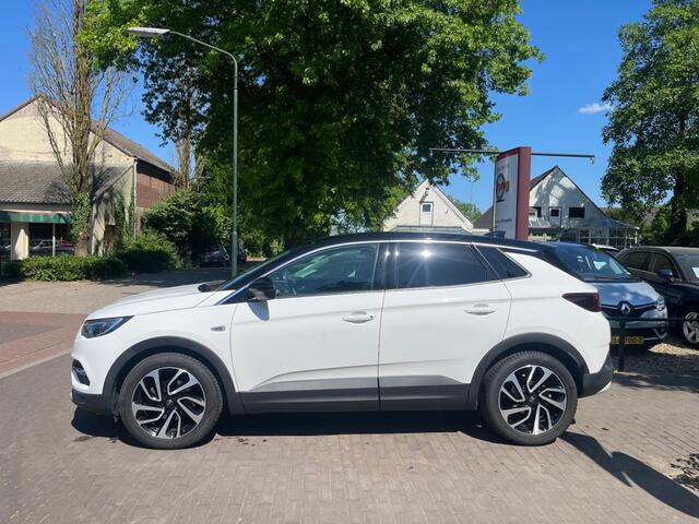 Opel Grandland X 1.2 TURBO EXECUTIVE AUTOMAAT / CAMERA / CARPLAY / 19'' LMV