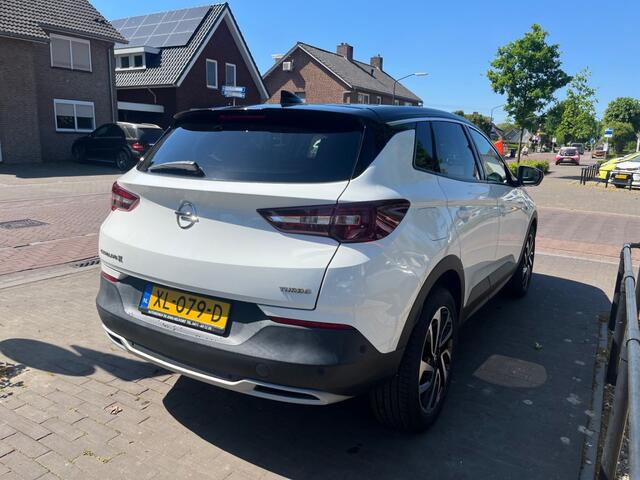 Opel Grandland X 1.2 TURBO EXECUTIVE AUTOMAAT / CAMERA / CARPLAY / 19'' LMV