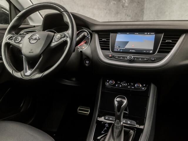 Opel Grandland X 1.2 Turbo Deluxe (APPLE CARPLAY, GROOT NAVI, STOELKOELING, MEMORY SEATS, LEDER, SPORTSTOELEN, GETINT GLAS, STUURWIEL VERWARMD, 360 CAMERA, LED KOPLAMPEN, NIEUWE APK, NIEUWSTAAT)