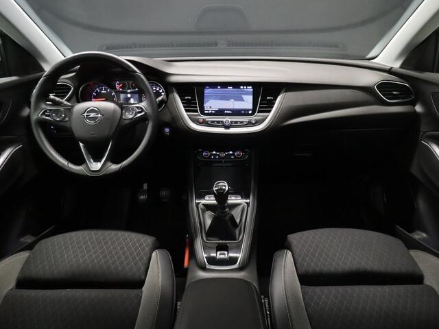 Opel Grandland X 1.2 Turbo Business Executive [PANORAMADAK, TREKHAAK, CRUISE CONTROL, CARPLAY, SENSOREN V+A, DENON AUDIO, CLIMATE CONTROL, ELEKTRISCHE ACHTERKLEP, NAVIGATIE, NIEUWSTAAT]