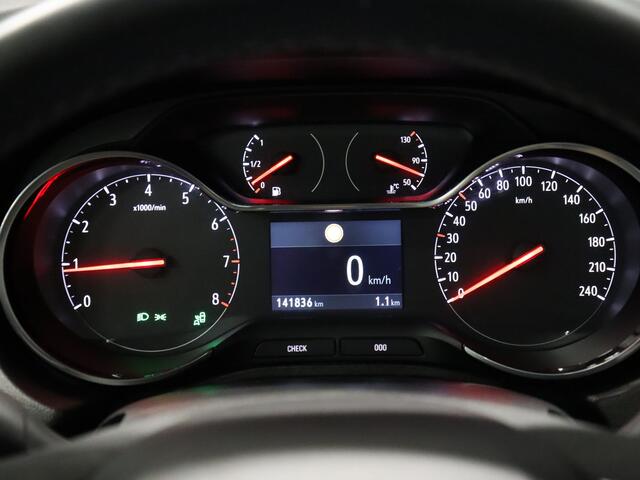 Opel Grandland X 1.2 Turbo Business Executive [PANORAMADAK, TREKHAAK, CRUISE CONTROL, CARPLAY, SENSOREN V+A, DENON AUDIO, CLIMATE CONTROL, ELEKTRISCHE ACHTERKLEP, NAVIGATIE, NIEUWSTAAT]