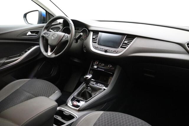 Opel Grandland X 1.2 Turbo Business Executive 130pk | Navigatie | Climate Control | Elektrische Achterklep | Keyless Entry en Start | Lichtmetalen Velgen | Dealeronderhouden