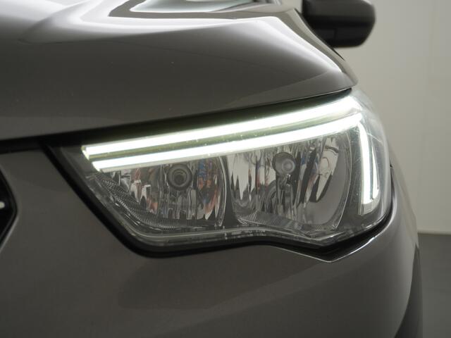 Opel Grandland X T131PK Autom. AGR-Comfort Stoelen Apple Carplay Android Auto Navi Ecc Elek.Achterklep Stuur/Stoelverwarming Cruise Control Pdc Keyless Led Business Executive Regen/Lichtsensor Dodehoeksensor Rijstrooksensor Verkeersbordlezer Winterpakket DAB+ Lmv 18" 1.2 