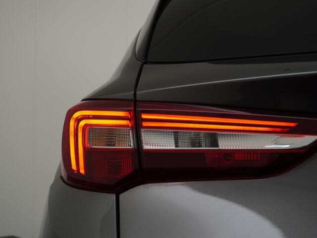 Opel Grandland X T131PK Autom. AGR-Comfort Stoelen Apple Carplay Android Auto Navi Ecc Elek.Achterklep Stuur/Stoelverwarming Cruise Control Pdc Keyless Led Business Executive Regen/Lichtsensor Dodehoeksensor Rijstrooksensor Verkeersbordlezer Winterpakket DAB+ Lmv 18" 1.2 