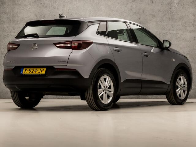 Opel Grandland X 1.2 Turbo Edition (APPLE CARPLAY, GROOT NAVI, LEDER, CRUISE, SPORTSTOELEN, PARKEERSENSOREN, LANE ASSIST, NIEUWE APK, NIEUWSTAAT)
