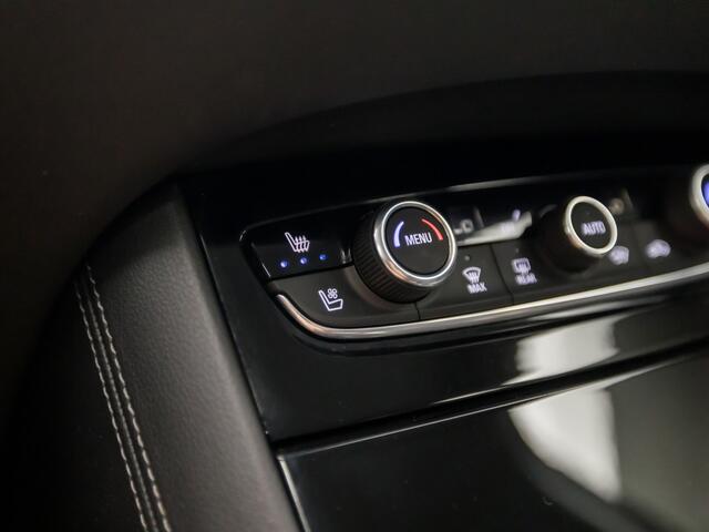 Opel Grandland X 1.2 Turbo Innovation Automaat (APPLE CARPLAY, STOELVERWARMING/KOELING, MEMORY SEATS, LEDER, CAMERA, TREKHAAK, STOELVERWARMING ACHTER, GETINT GLAS, ELEK ACHTERKLEP, NIEUWE APK, NIEUWSTAAT)