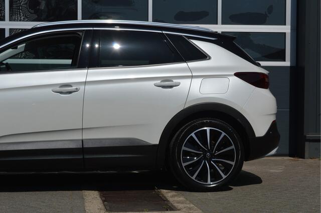 Opel Grandland X 1.6 Turbo Hybrid4 plug in hybrid Ultimate | Leder/Carplay/LED/Stoelverw + koeling |