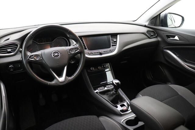 Opel Grandland X 1.2 Turbo Business Elegance | Climate Control | Navigatie | Trekhaak | 360° Camera | AGR stoel | Dode hoek waarschuwing | Elektrische achterklep